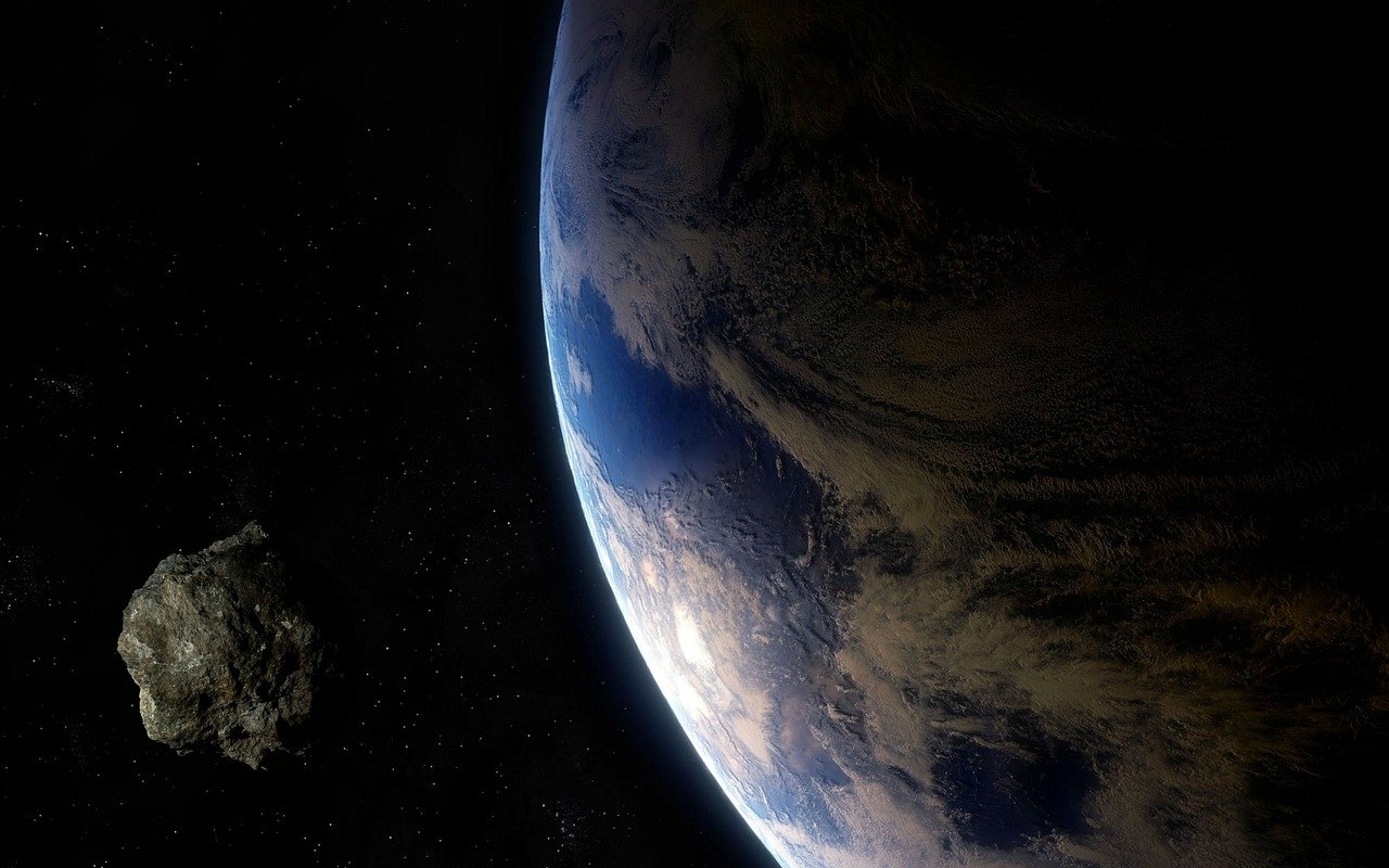 Asteroide 2024 YR4