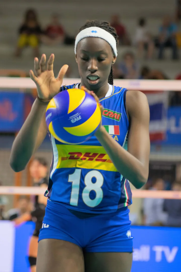 paola enogu volley